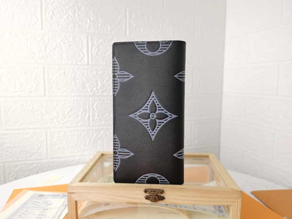 LVコピーウォレット背面デザイン